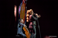 Anastacia und Nathan Chan performen "Cello"