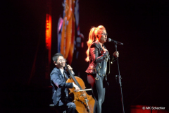 Anastacia und Nathan Chan performen "Cello"