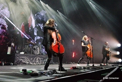 Die finnischen Cello-Metaller in der MHP Arena