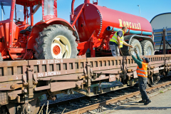 Entladung Zirkuswagen am Bahnhof Kornwestheim (Archiv N-News.de)