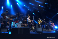 Den Abend eröffnen Black Sea Dahu