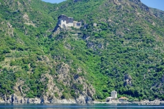 Kloster Simonos Petras vom Meer aus