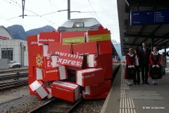 Symbolische Einfahrt des Bernina Express. Auf dem Foto 2.v.r.: Renato Fasciati, Geschäftsführer der RhB