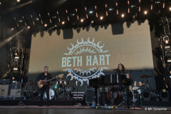Beth Hart und Band bei den Jazzopen Stuttgart 2023