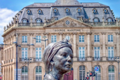 Statue der Sklavin Marthe Adelaide Modeste Testas nahe Börse