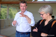 Marquis Amaury Devillard und unsere Weinexpertin und Guide Karoline Knoth