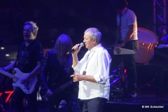 Ian Gillan präsentiert "Black Night"