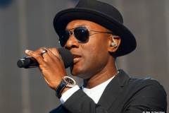 Den zweiten Part übernimmt Aloe Blacc