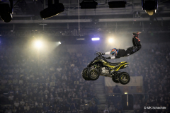 Luftakrobatik-mit-dem-ATV