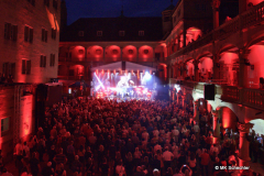 10.September: Eröffnung im Alten Schloss Stuttgart