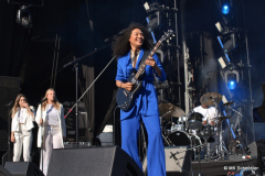 Judith Hill und Band