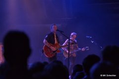 Kiefer Sutherland mit Band