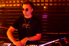Start der Clubnight mit DJ AMAR von PAN-Events im Bar-Lounge-Bereich