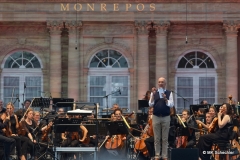 Thomas Wördehoff, Intendant der Ludwigsburger Schlossfestspiele, eröffnet den Abend.