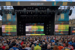 Ein multimedialer Rausch aus Klang, Code und Kult