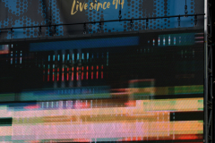 Ein multimedialer Rausch aus Klang, Code und Kult