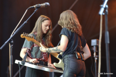 Rebecca und Megan Lovell