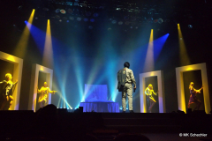 Nils Strassburg, Vegas Showgirls