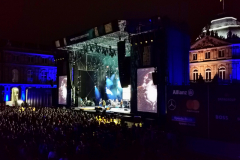 Schlossplatz Bühne bei Auftritt Liam Gallagher