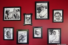 Die "Wand der Weltmeister" in der Dach-Lounge