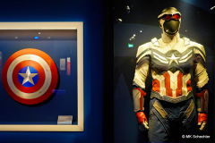 Captain America Schild und Anzug