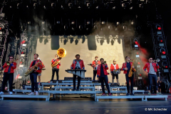 Die Stimmungsmacher der Hamburger Techno Marching Band MEUTE