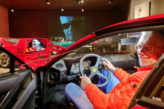 Ferrari 512 Testarossa mit unserem Redakteur