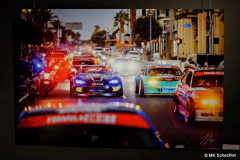 Foto "Streets of Long Beach" © Larry Chen, Hängung im MAC