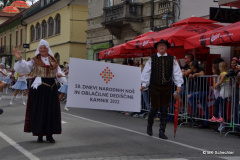 Start JUBILÄUMSUMZUG anlässlich des 50-jährigen Jubiläums Tage des Trachten- und Bekleidungserbes