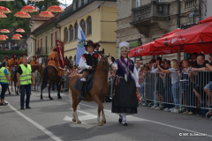 Start JUBILÄUMSUMZUG anlässlich des 50-jährigen Jubiläums Tage des Trachten- und Bekleidungserbes