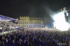 Partystimmung mit Parvov Stelar auf dem Stuttgarter Schlossplatz