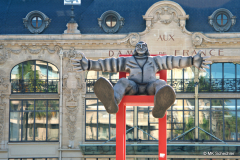 Dali Statue vor dem Bahnhof: "PERPIGNAN Centre du Monde"
