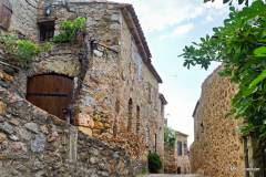 Castelnou, durch die Gassen