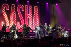 Sasha mit Ensemble
