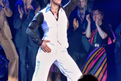 Disco-Fieber entfacht: „Saturday Night Fever“ feiert glitzernden Tourstart in Stuttgart