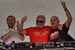DJ Maurizio Schmitz, der den Abend einläutete, Bildhauer Tobias Rehberger und Sven Väth in Stuttgart
