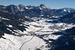 Blick vom Ballon ins Tannheimer Tal