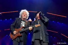 Steve Lukather und Joseph Williams bei der Night of the Proms 2023 in Stuttgart