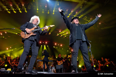 Steve Lukather und Joseph Williams bei der Night of the Proms 2023 in Stuttgart