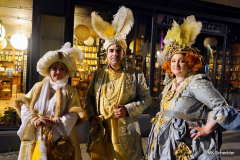 Ein magischer Abend bei der Venezianischen Messe in Ludwigsburg: Buntes Treiben auf dem Marktplatz