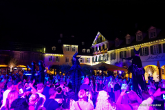 Ein magischer Abend bei der Venezianischen Messe in Ludwigsburg: Buntes Treiben auf dem Marktplatz