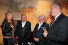 Unsere Redaktion im Gespräch mit WAC Vorständen in der Retro-Bar