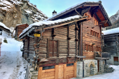Traditionelles Haus im Val d'Hérens