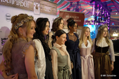 Die Damen von Krüger Dirndl